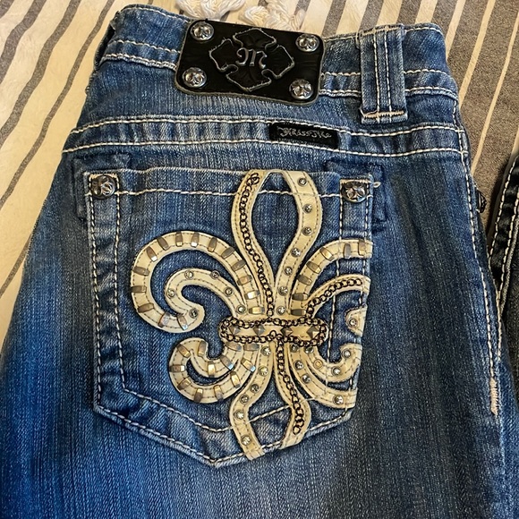 Miss Me Capri Jeans three pairs of 29 waist - Picture 2 of 11